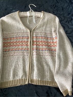 Liz Claiborne Cream Zip-Front Cardigan with Coral and Blue Accents